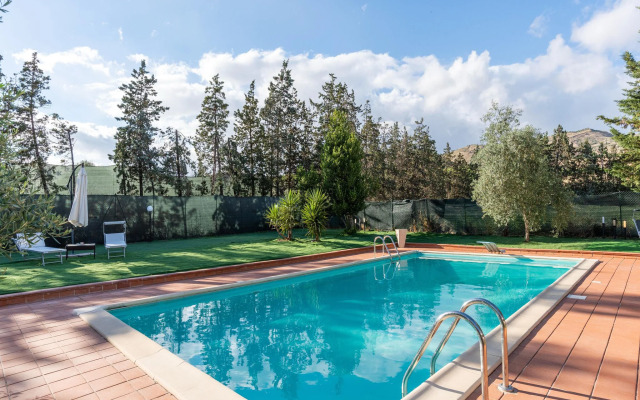 Alluring holiday home in Assoro with private pool