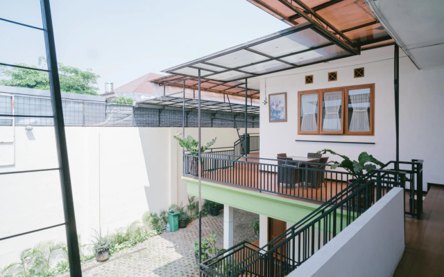 Urbanview Hotel Griya Surya Malang by RedDoorz