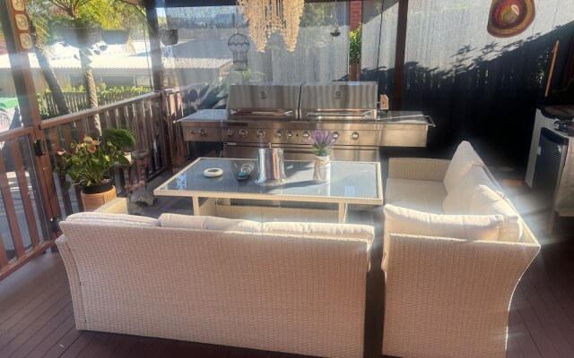 Lakeside Manor 2 Private Bedrooms with amenities