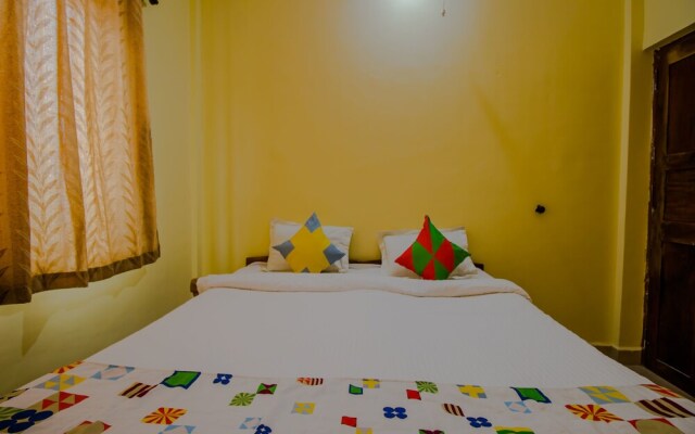 OYO 14180 Home 3BHK near by Ashwem Beach
