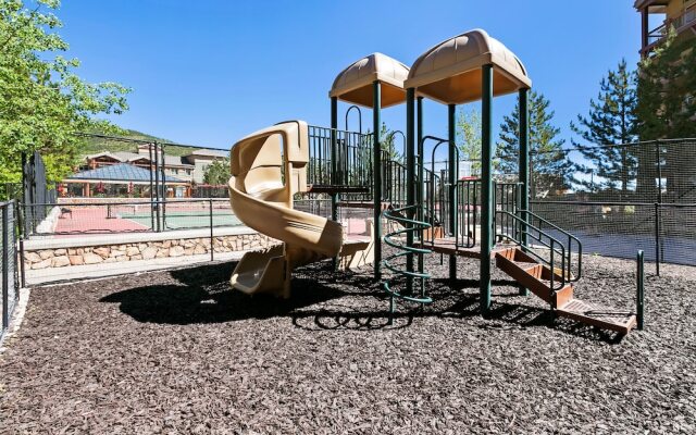 White Pines Studio at Westgate