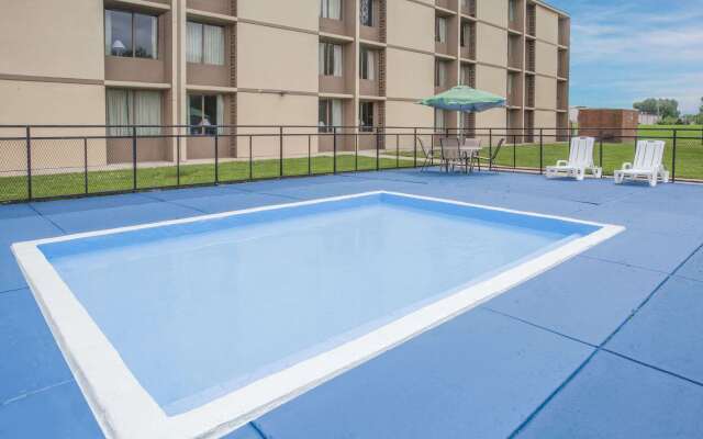 Days Inn - Princeton