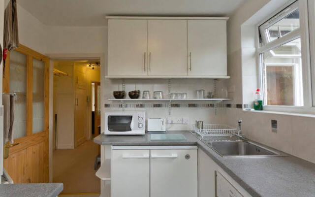 Poplar House Serviced Apartments