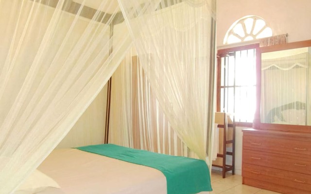 Giragala Village Hotel