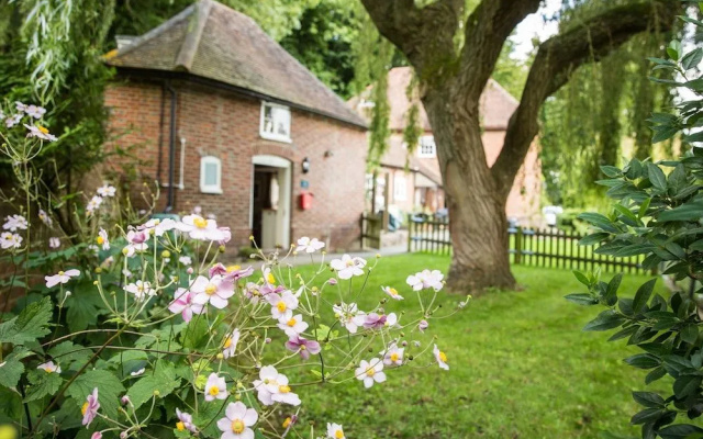 Weir Cottage