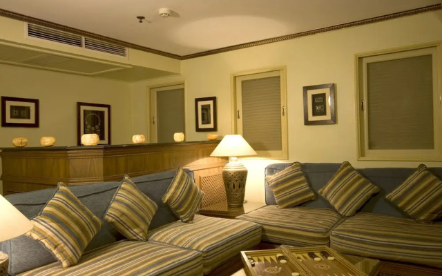 Dahabeya Queen Farida