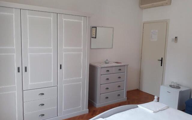 Rooms Sentic
