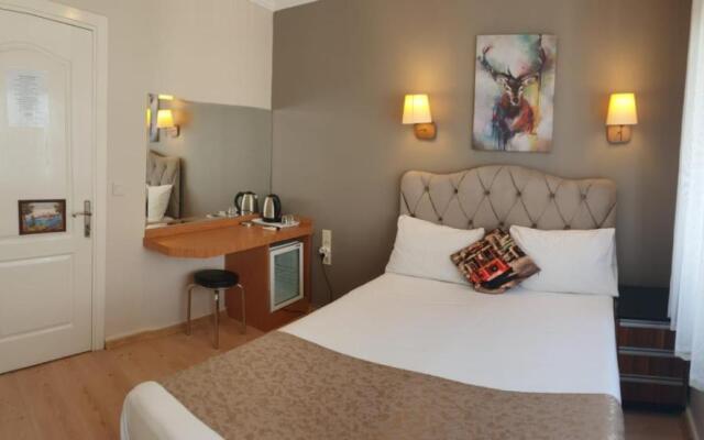 Taksi̇m Li̇fe House