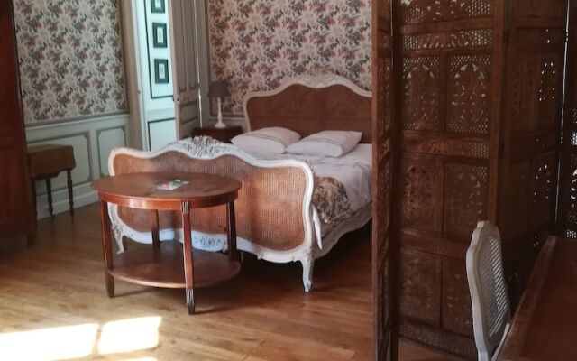 Château de la Chaise saint eloi