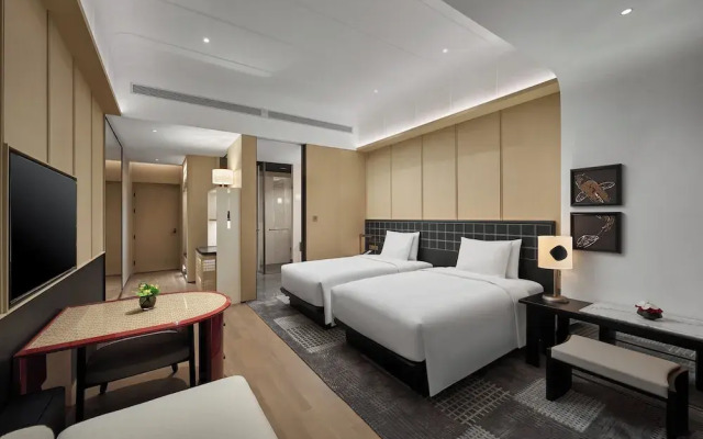 HUALUXE Shenzhen Bao'an by IHG