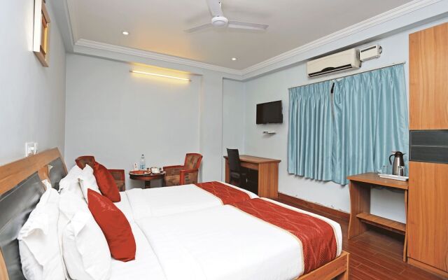 OYO 7552 Hotel SVM Grand