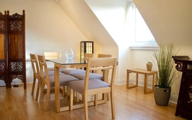 Luxury Penthouse Apartment, Edinburgh, Sleeps 4