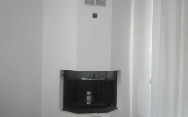 Marina Apartments 211