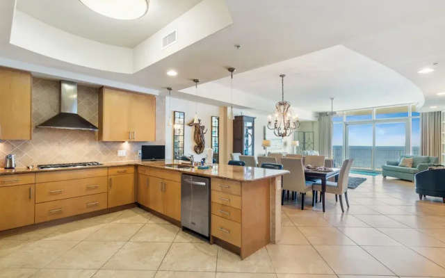 Turquoise Place C2205