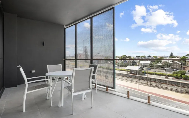 Bright 1-bedroom Escape With Private BBQ