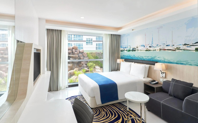 Flipper Lodge Hotel