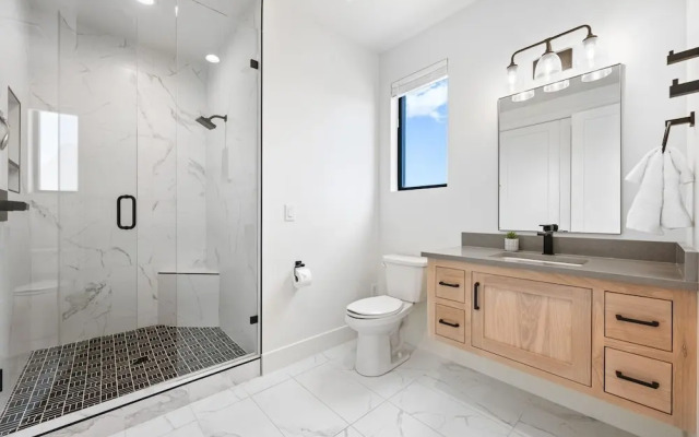 The Dugout 8 Bedroom Home