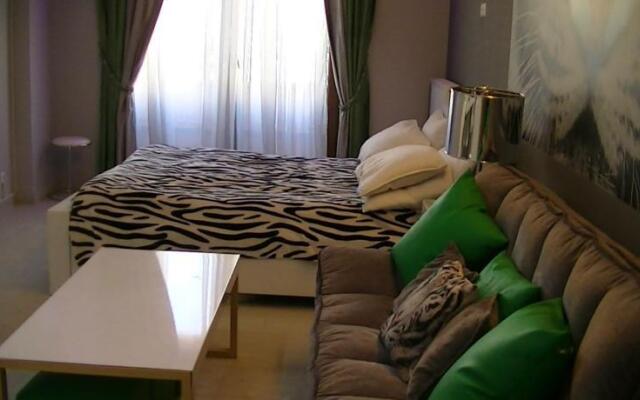 White Tiger Apartment