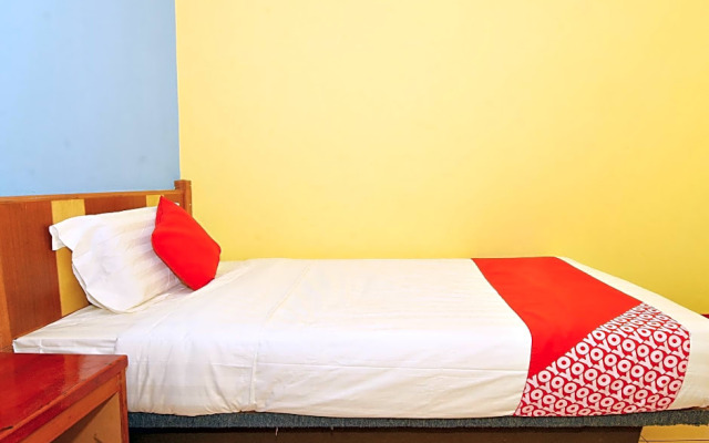 OYO 90052 Mandarin Inn