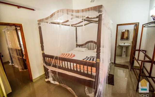 Yoho Green Garden Cabanas