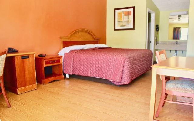 Tropicana Motel