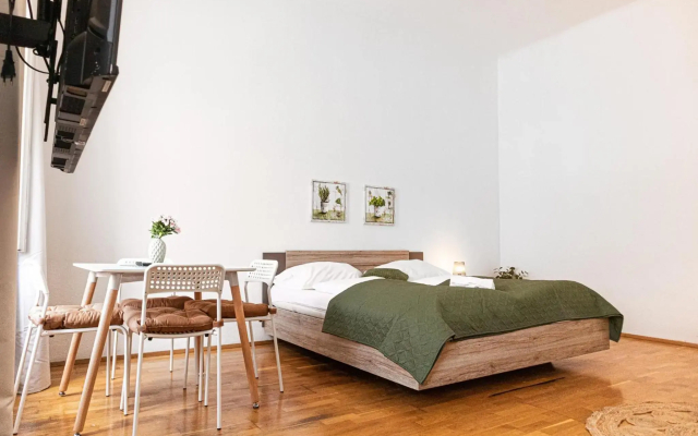 Smart 2BR Apt. Perfect for Longstays near Rennweg