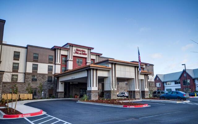 Hampton Inn & Suites DuPont