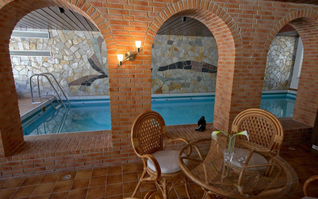 Hotel &Restaurant Time-Out