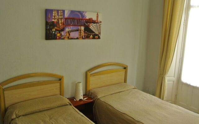 Residencia Universitaria Santa Paula