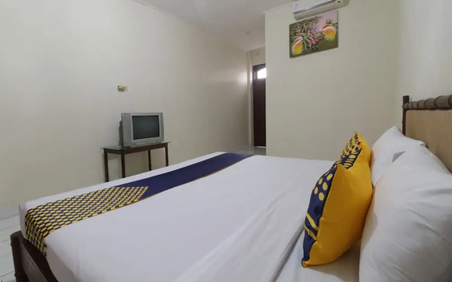 SPOT ON 2426 Hotel Aget Jaya Ii