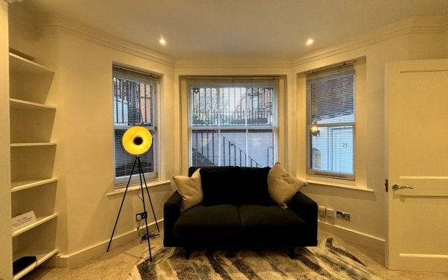 Chic Studio Flat 8 Mins to Harrods, Knightsbridge