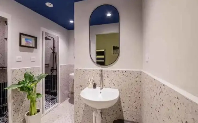 Bluewaters Pods 11 North Canal Road