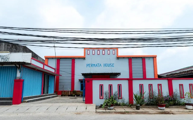 Permata House by OYO Rooms