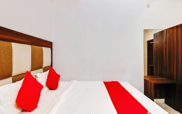 OYO 29131 Hotel MN Grand