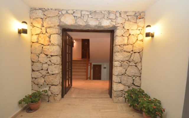 Saray Hotel