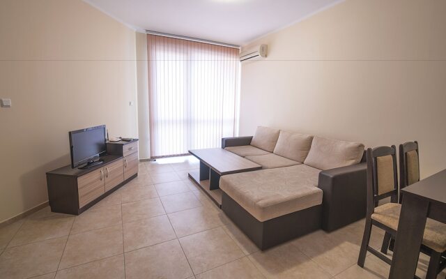 Apollon Complex Apartment