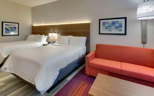 Holiday Inn Express & Suites Nashville Metrocenter Downtown by IHG