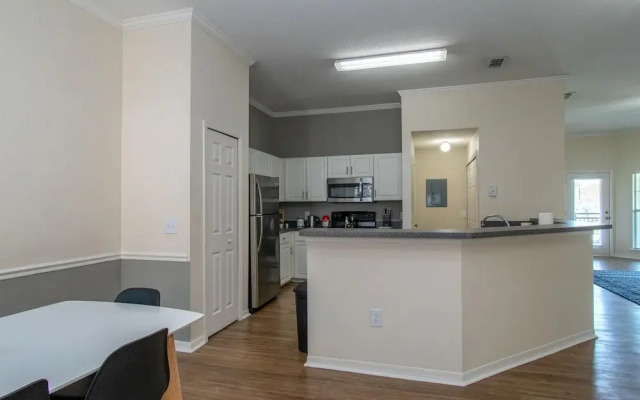 Superb Location & Luxury Amenities