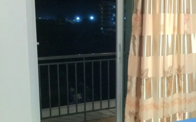 Thanyalak At The Gallery Condominium