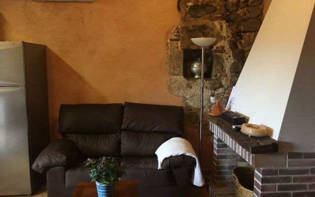 Masia Can Oller by Checkin