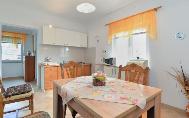 Apartment 1822