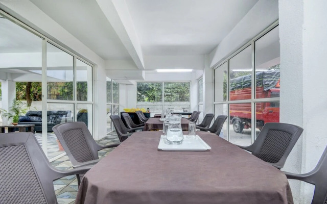 Treebo Trip White Castle