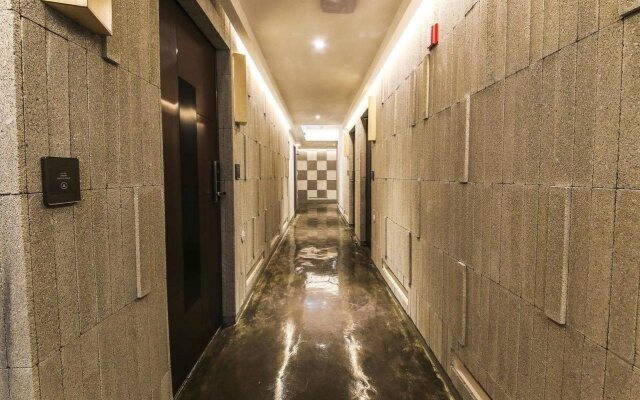 Hotel27