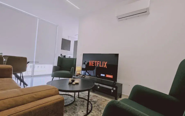 104 NIC - 501 Stay Cosmo City Suite