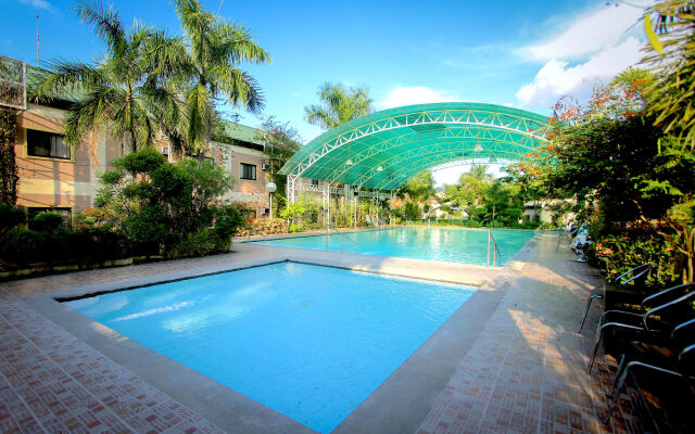 Luisita Central Park Hotel