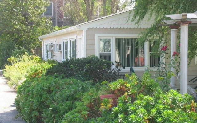 Southold Beach Motel