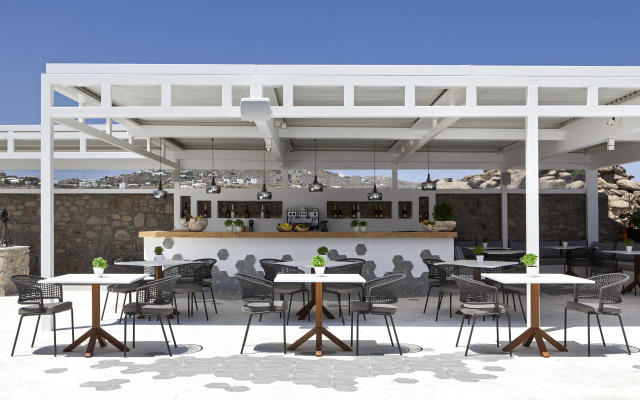 Amyth of Mykonos Super Paradise