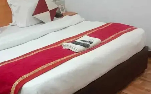 Saavi Hotel Sector 10