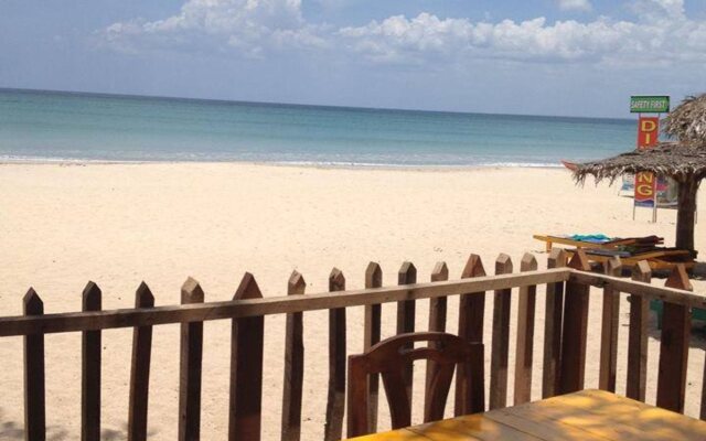 Golden Beach Cottages