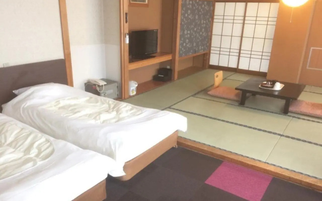 Higashiyama Park Hotel Shinfugetsu – Guest Rooms – Aizuwakamatsu